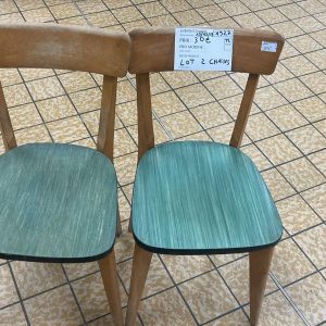 LOT DE 2 CHAISES (1927)
