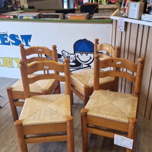 lot 4 chaises bois clair (12001).