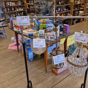 rail (portant) (2100).