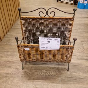 porte-revues (12390).