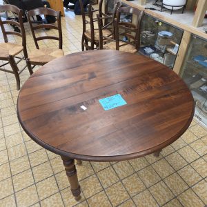Table avec 3 rallonges et 6 chaises (212)