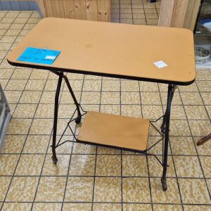 TABLE TV VINTAGE (211)