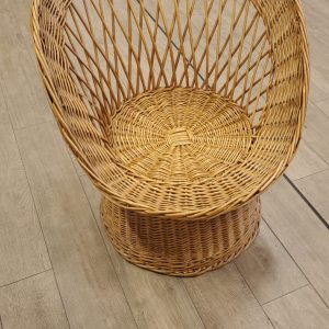 chaise rotin (13525).