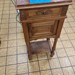 TABLE DE CHEVET (10935)