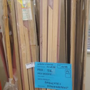 la baguette d’encadrement Louis XV (1039).