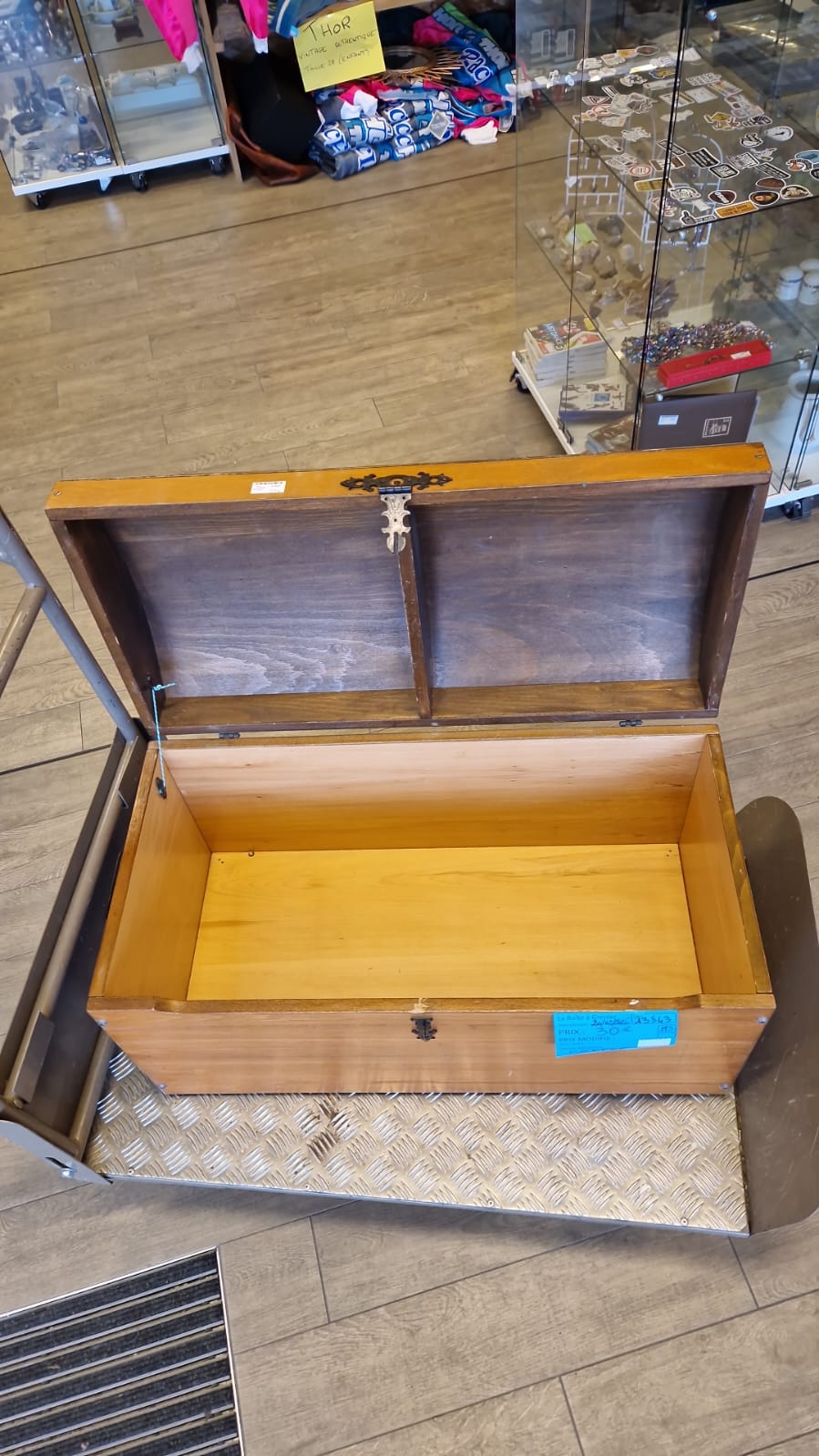 coffre bois (13843). â Image 2