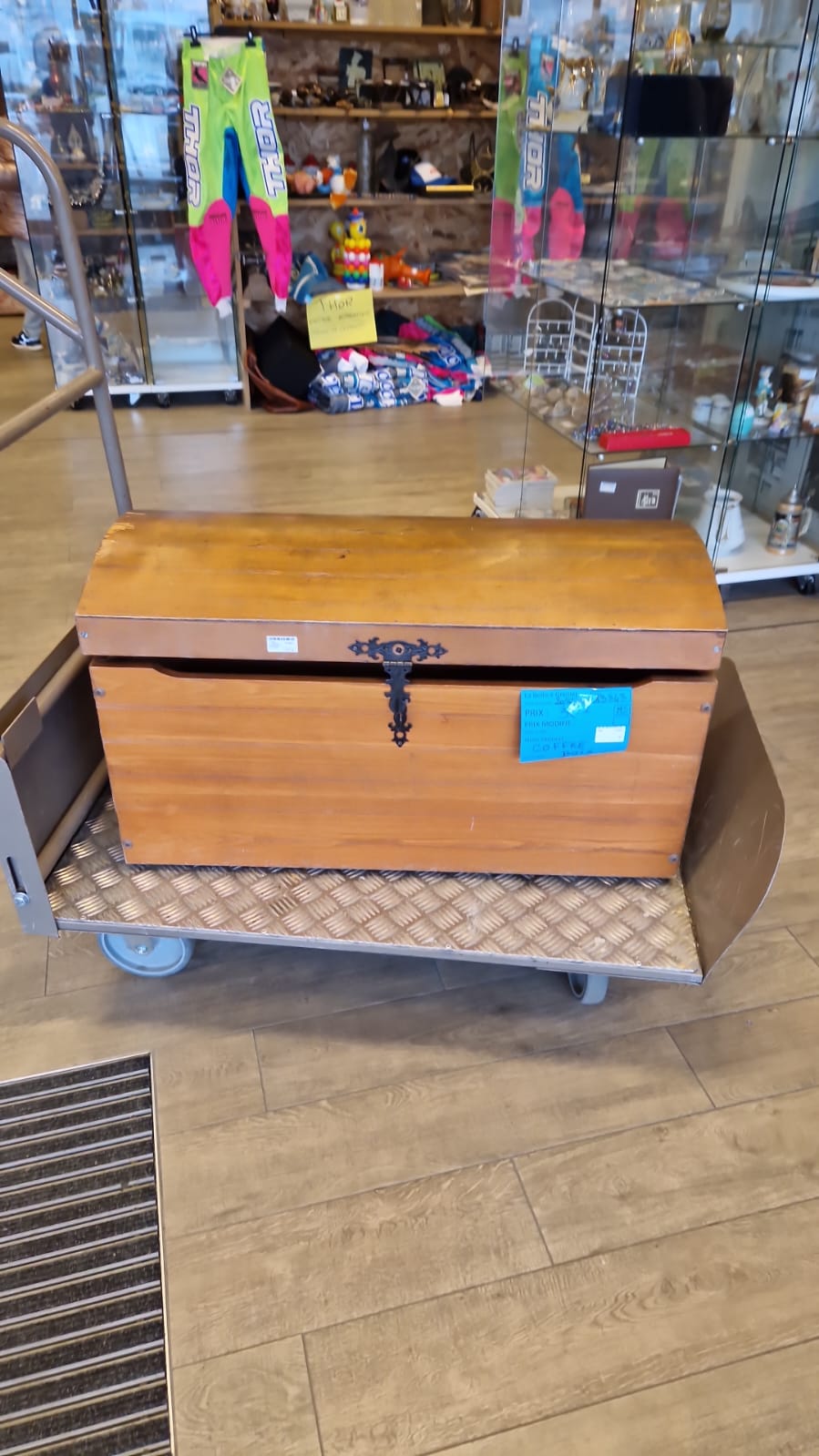 coffre bois (13843).