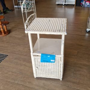 meuble blanc (13896).