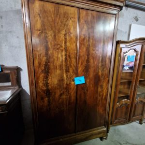 ARMOIRE (7414)
