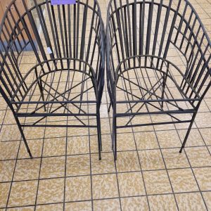 LOT 4 CHAISES (5023)