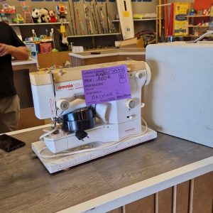 machine à coudre ManuFrance (13955).