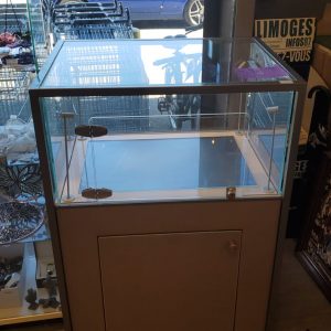 VITRINE (9880)