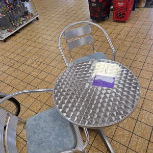 Table + 2 chaises (12334)