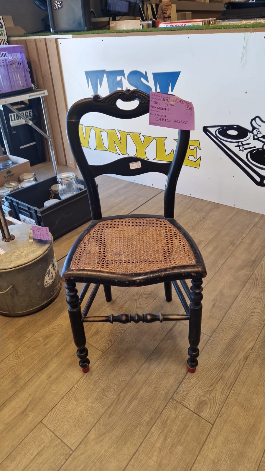 chaise noire (13946).