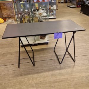 table sur tréteaux (9880).