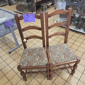 2 chaises (469)