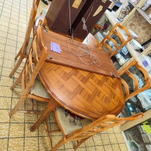 TABLE + 6 CHAISES (12342)