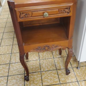 TABLE DE CHEVET (12342)