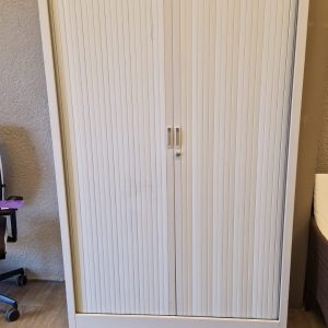 armoire métallique (10028).