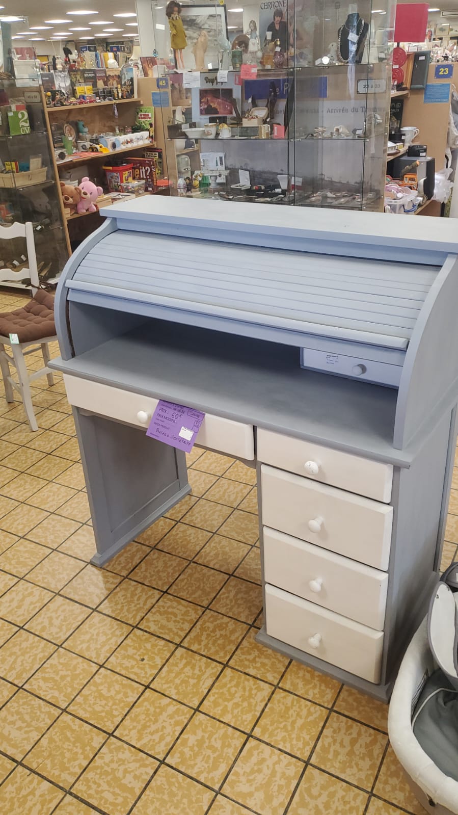 bureau gris et blanc (11146).