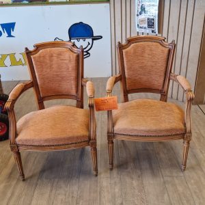 les 2 fauteuils (13968).