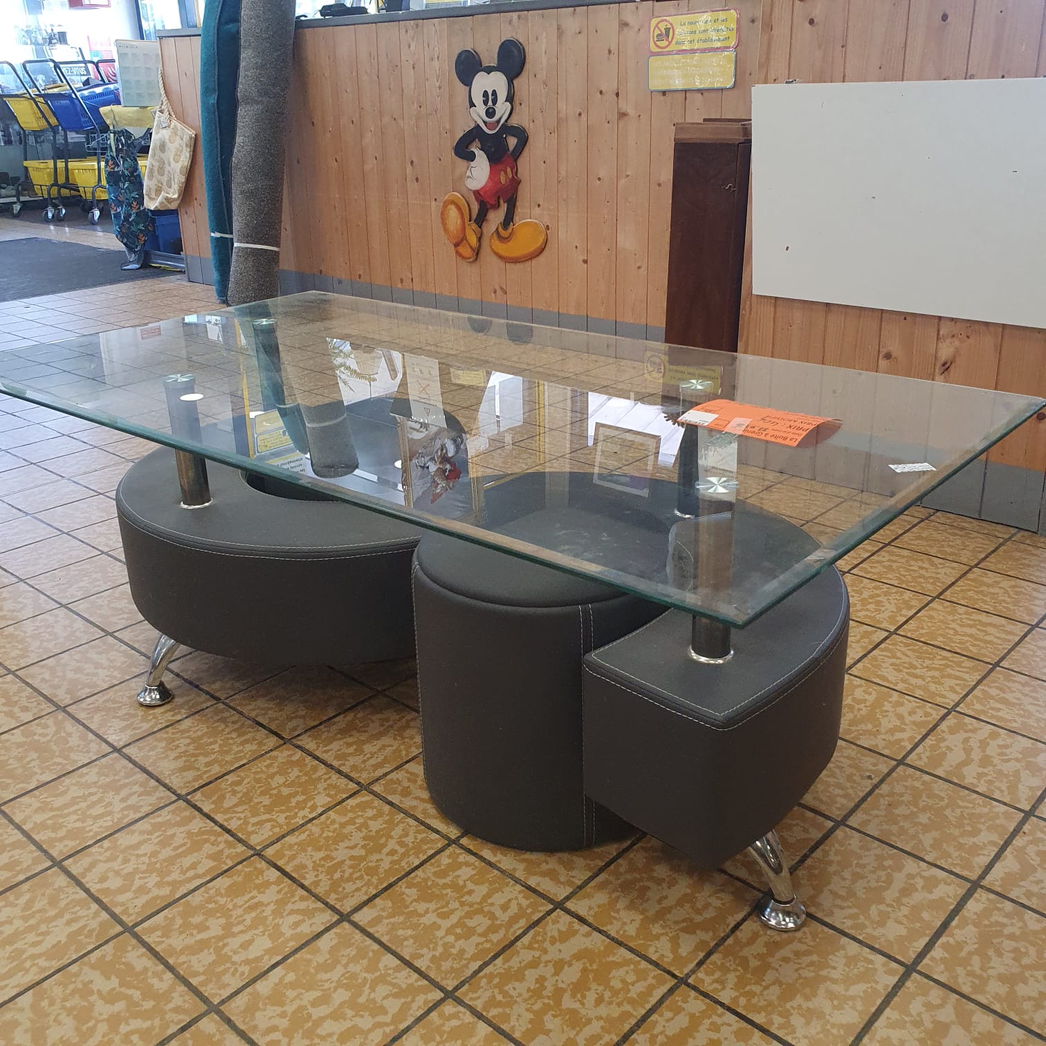 TABLE BASSE AVEC POUF (5023)