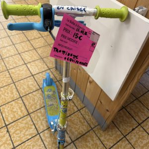 Trottinette + équipements (10913)
