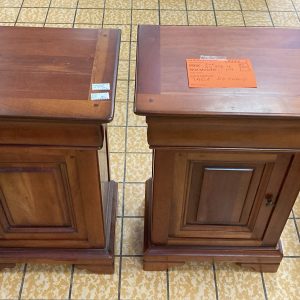 TABLE DE CHEVET X 2 (1166)