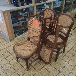 LOT 5 CHAISES CANNEES (3341)