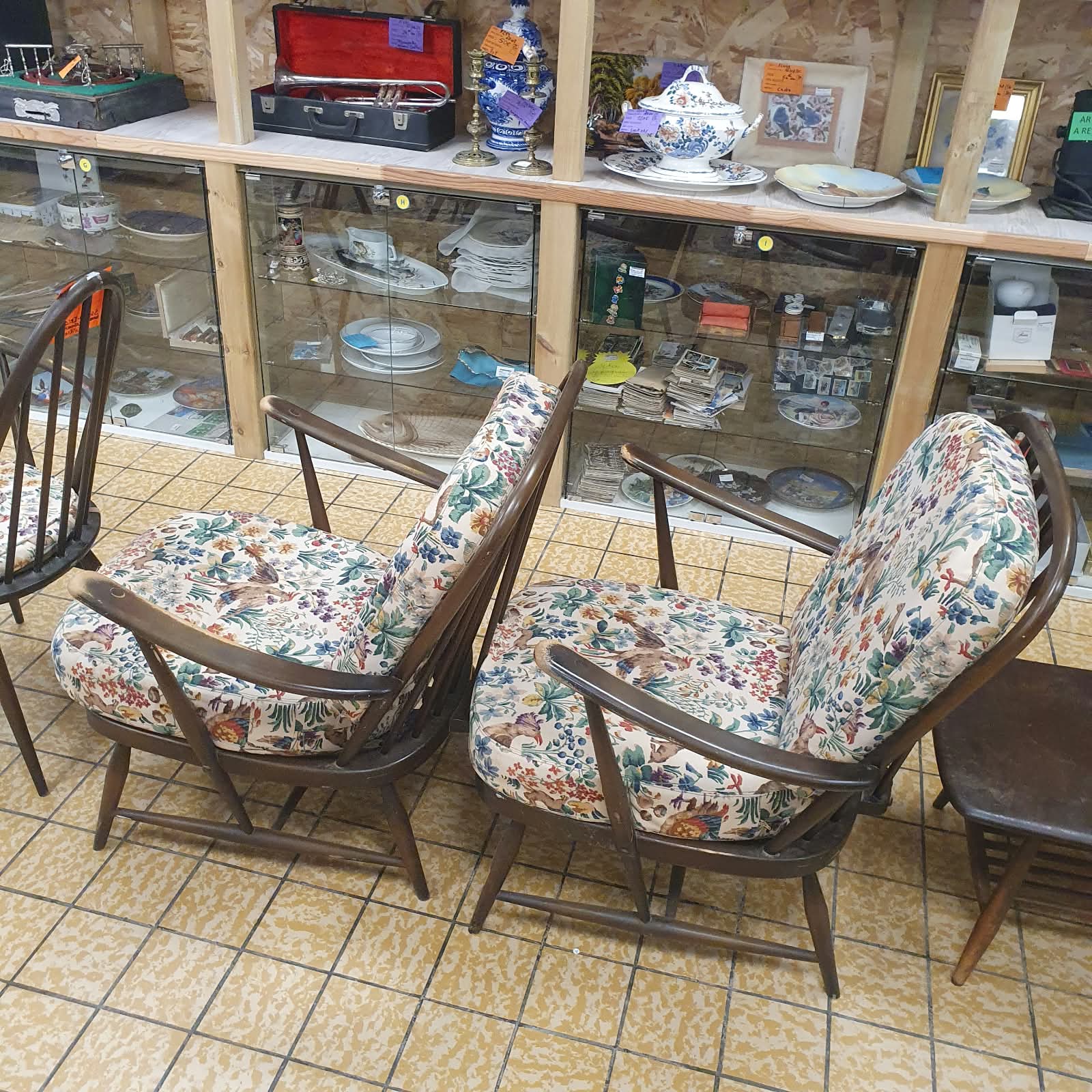 SALON ERCOL ANNEE 60 DESIGNER ANGLAIS (12506) – Image 2