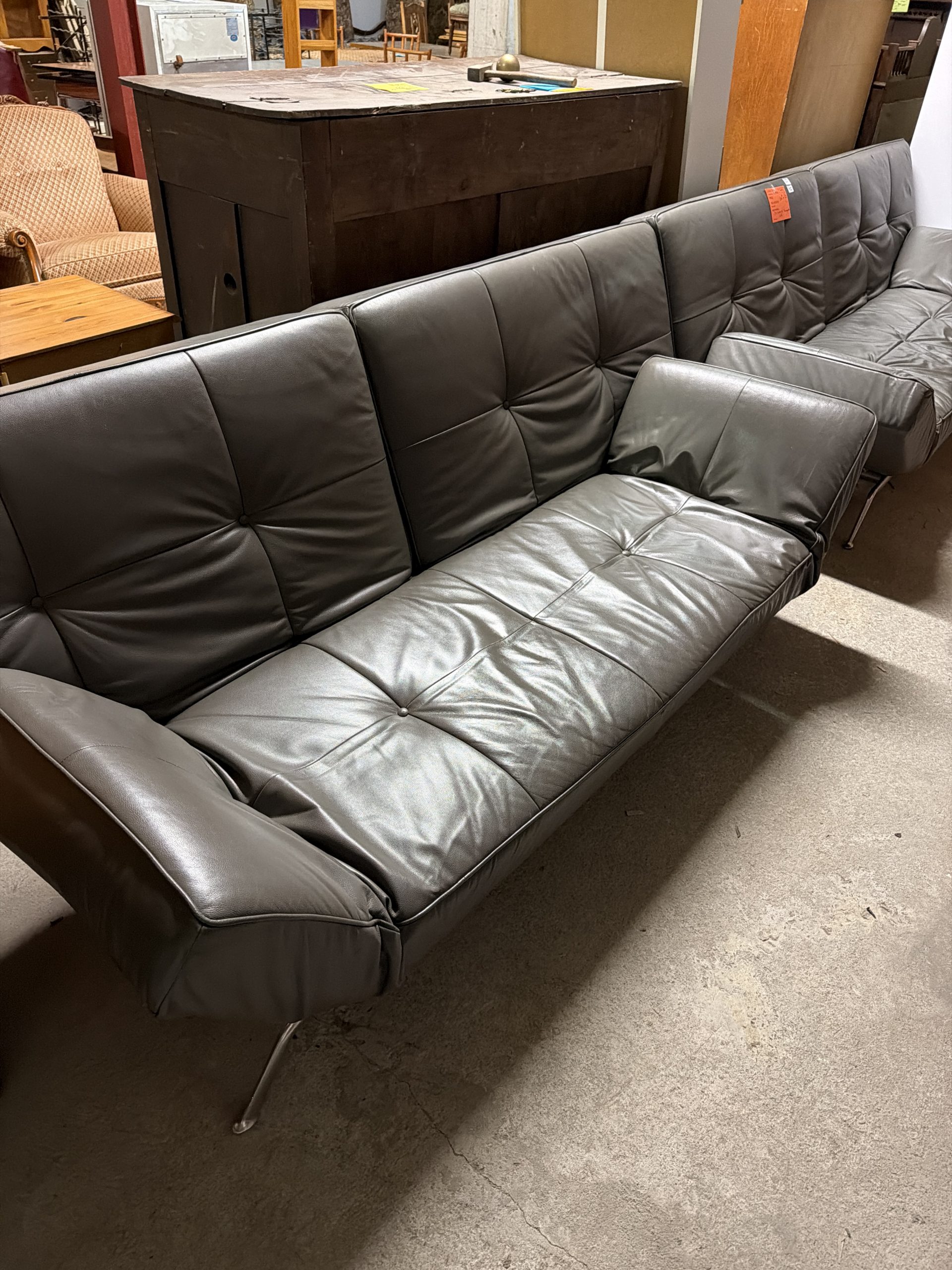 2 canapés banquettes cuir gris (11151) – Image 2