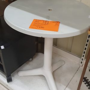table ronde blanche (2062).