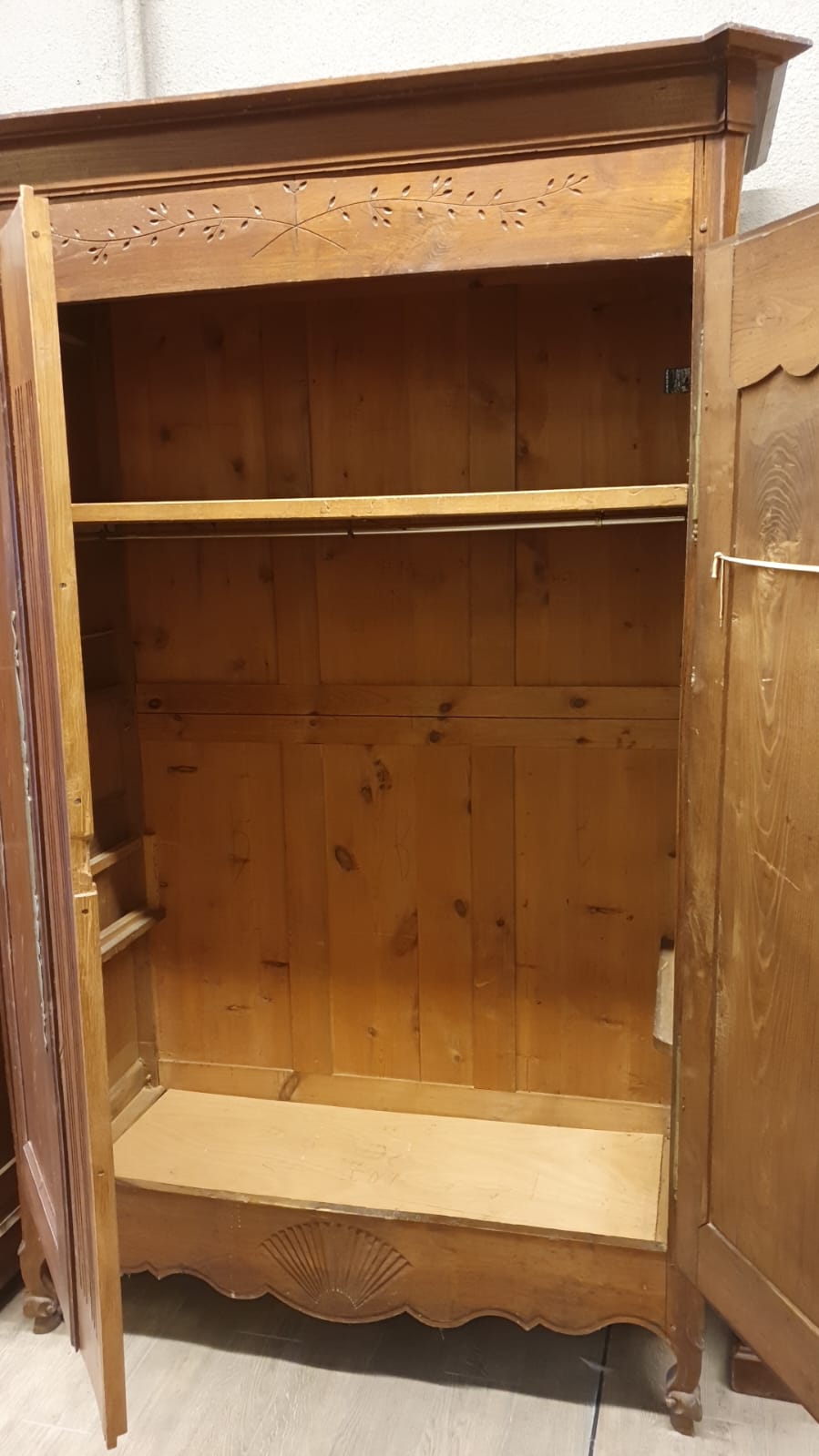 ARMOIRE (14419) – Image 2