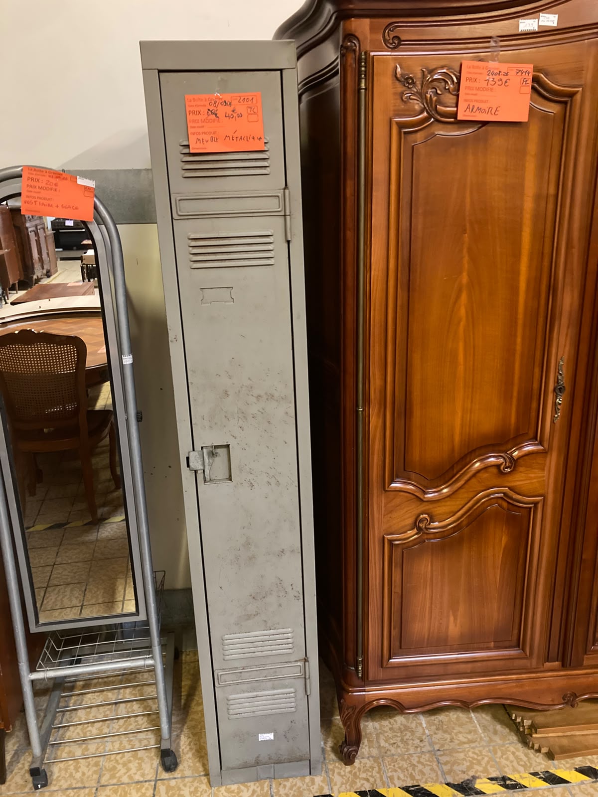 ARMOIRE METALLIQUE (2101)